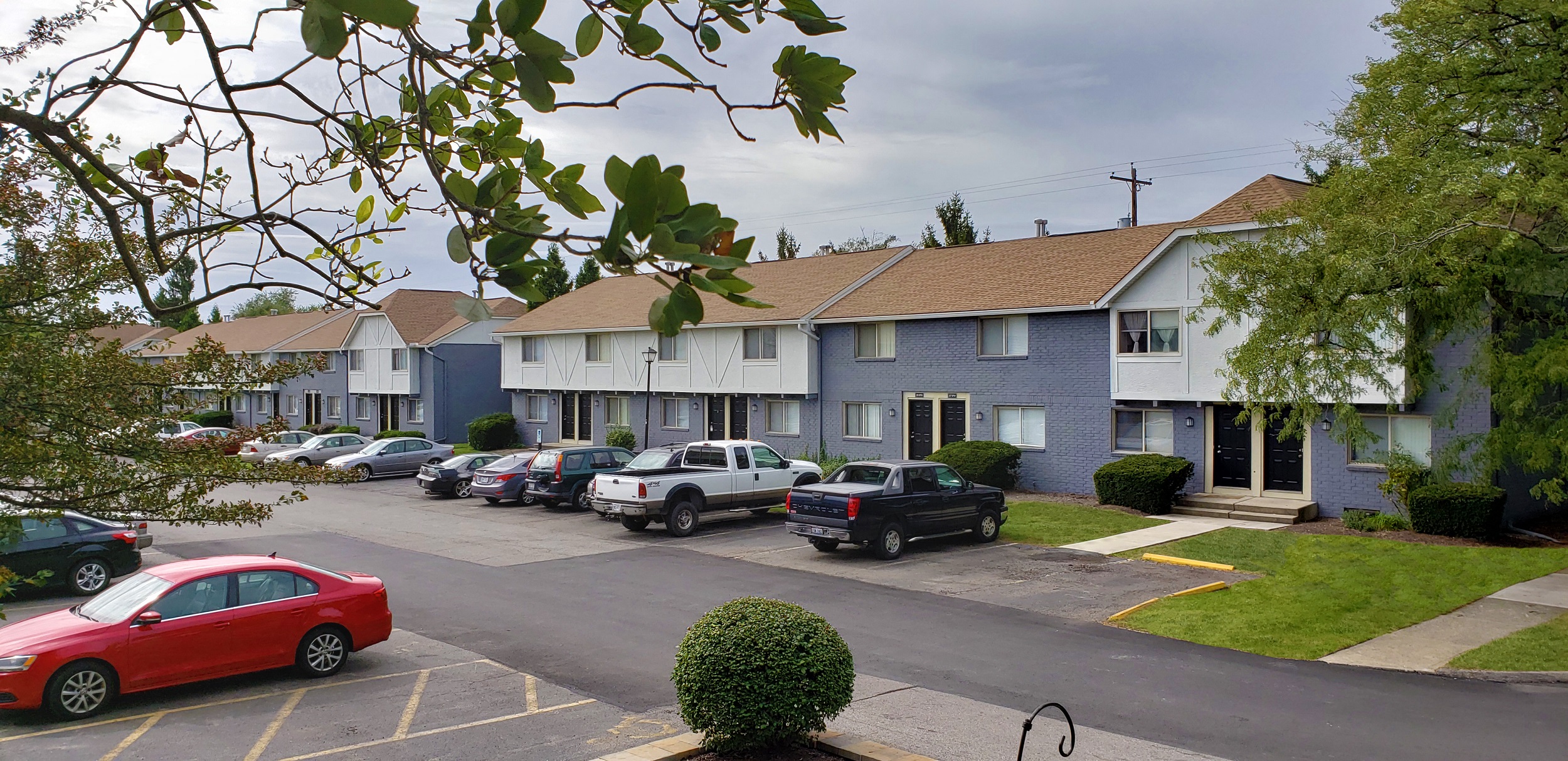 Shaker Square Apartments in Whitehall, OH